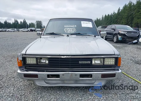 1986 Nissan 720 из США, поврежденный, VIN JN6ND01SXGX148116